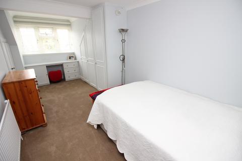 10 Paddock Close, Worcester Park, KT4 7LY