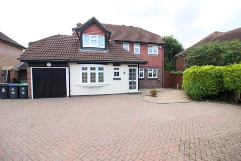 10 Paddock Close, Worcester Park, KT4 7LY