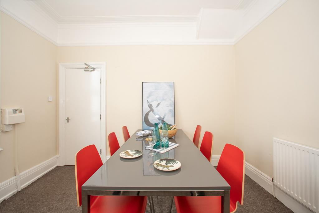 House in Leeds - View 5