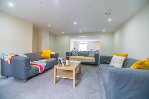 8 bedroom terraced house to rent, 8 Manor Terrace, Headingley, Leeds, LS6 1BU