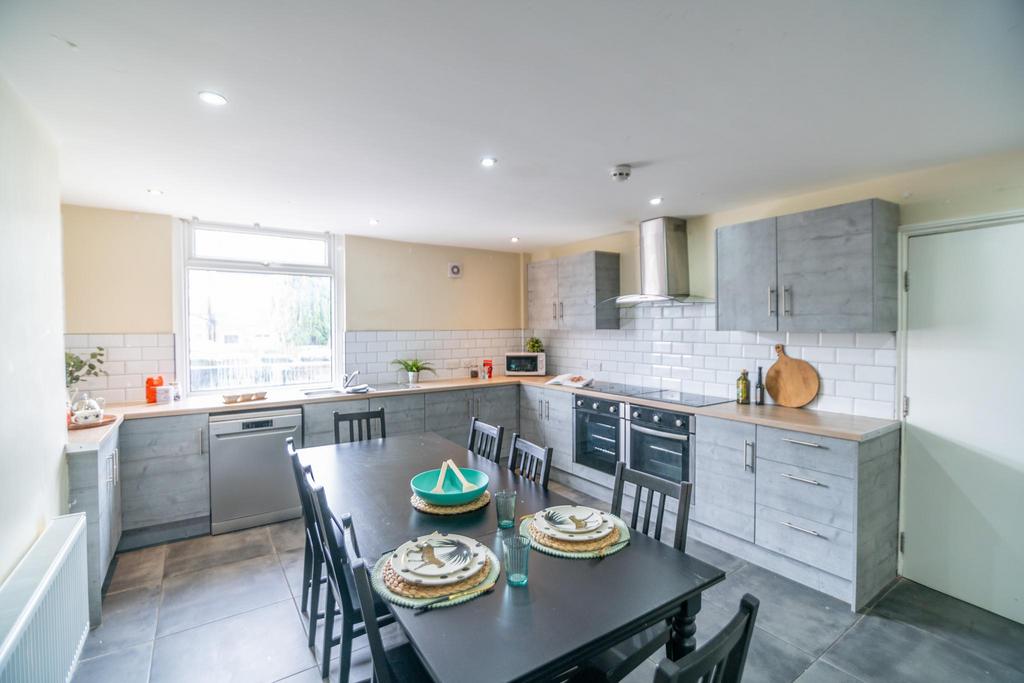 House in Leeds - View 3