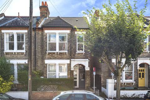 47 Avarn Road, London, SW17 9HB