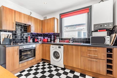 47 Avarn Road, London, SW17 9HB
