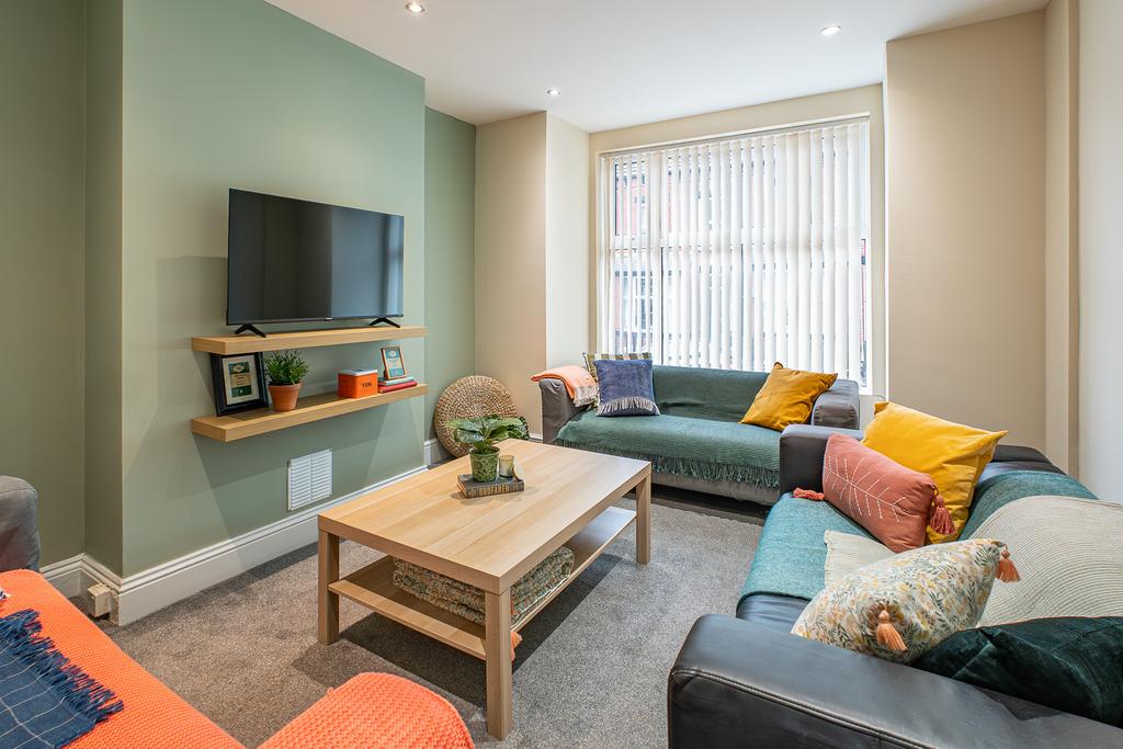 House in Leeds - View 2