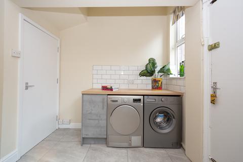 5 bedroom terraced house to rent, 55 Richmond Avenue, Headingley, Leeds, LS6 1DB