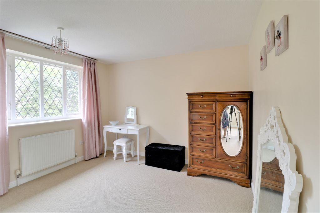 Bedroom 2 (Double)