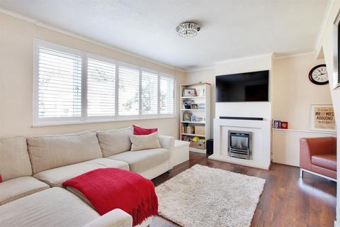 67 Appledore Crescent, Sidcup, DA14 6RG