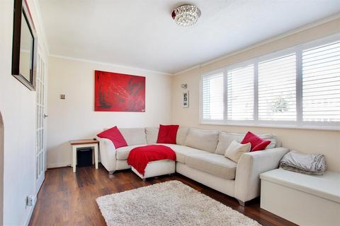 67 Appledore Crescent, Sidcup, DA14 6RG