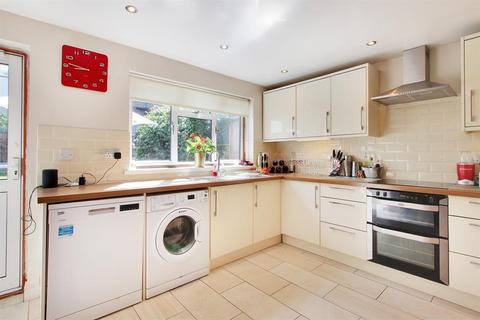 67 Appledore Crescent, Sidcup, DA14 6RG
