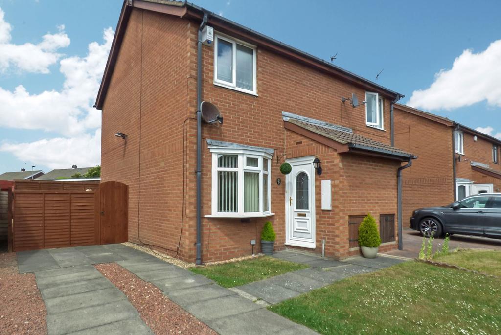 Stakeford, Choppington, Northumberland, NE62 5BT 2 bed semidetached