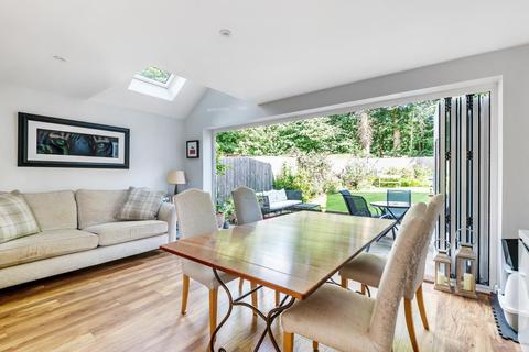 Oak Tree House Barnett Lane, Wonersh, Guildford, GU5 0RZ