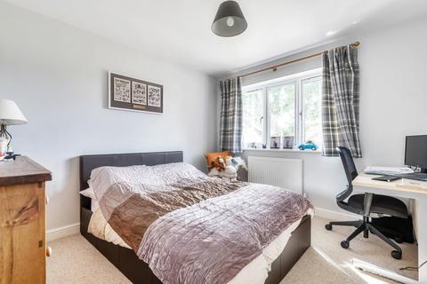 Oak Tree House Barnett Lane, Wonersh, Guildford, GU5 0RZ