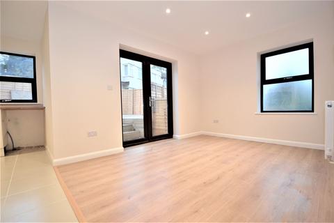 171a Addington Road, South Croydon, CR2 8LL