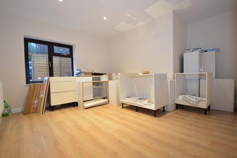 171a Addington Road, South Croydon, CR2 8LL