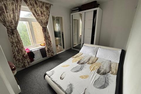 3 bedroom end of terrace house for sale, Gordon Road, Chatham, ME4