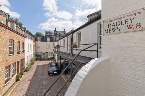 26 Radley Mews, London, W8 6JP