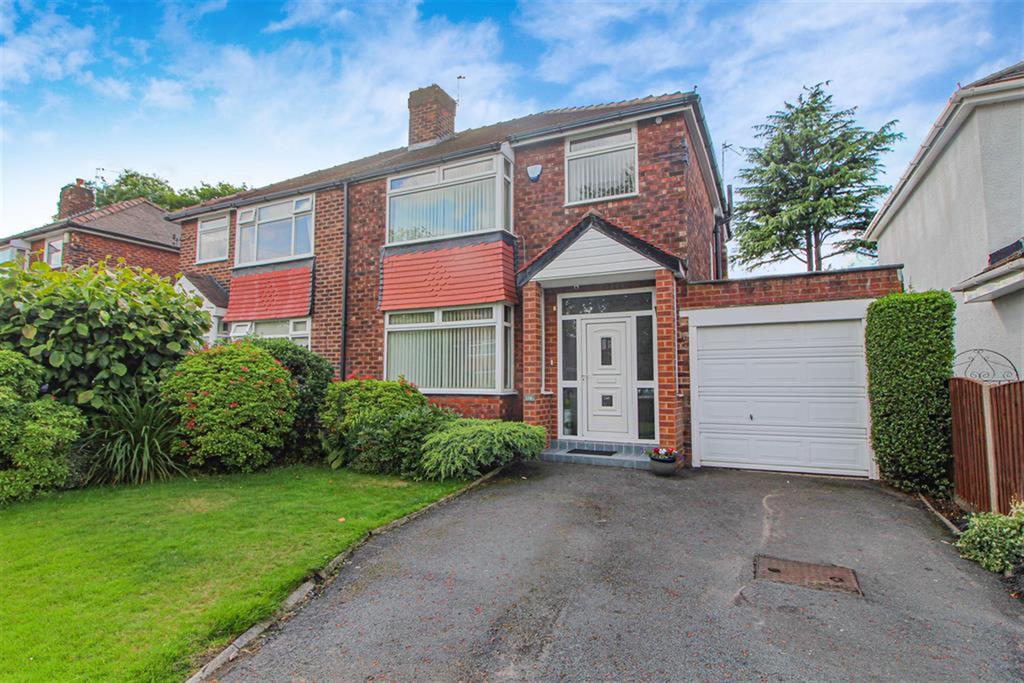 Kirkway, Middleton, Manchester, M24 1LN 3 bed semidetached house £