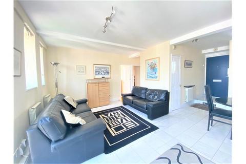 1 bedroom flat to rent, Fulham Road, South Kensington SW3