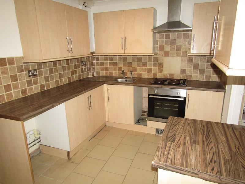 Cwmbath Road, Morriston, Swansea... 2 bed terraced house £100,000
