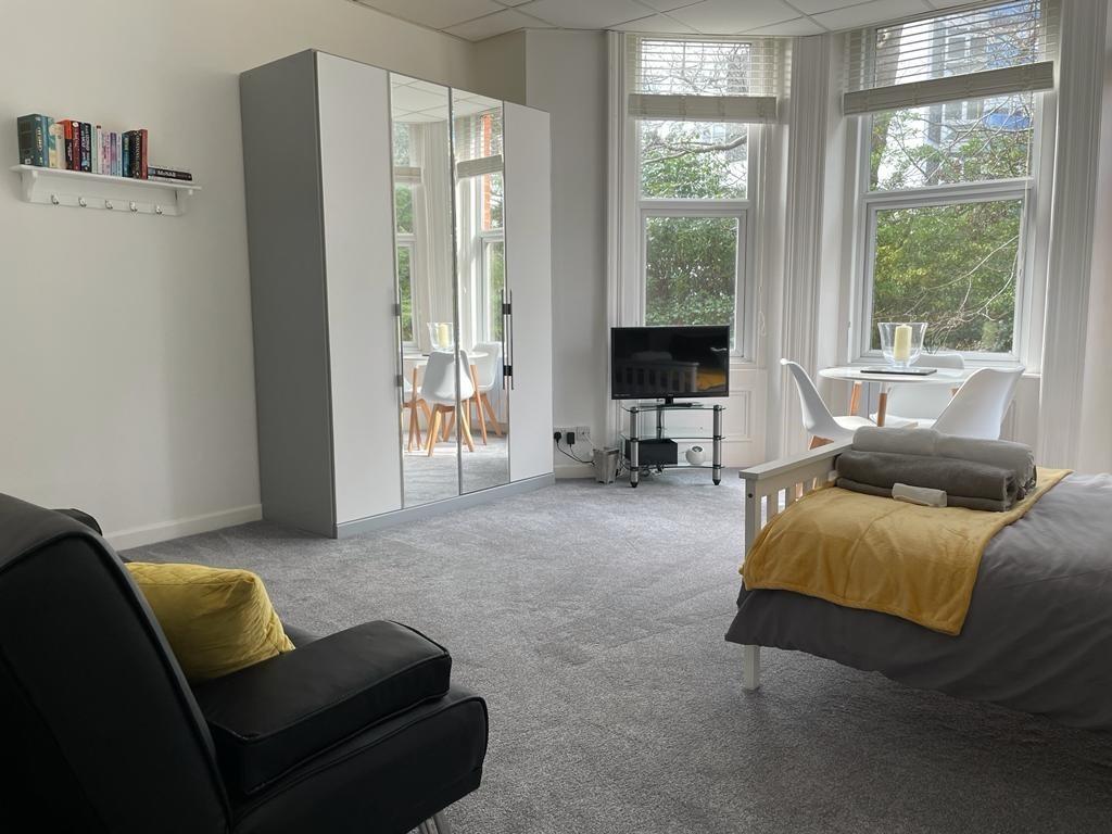 Apartment in Westbourne - View 2