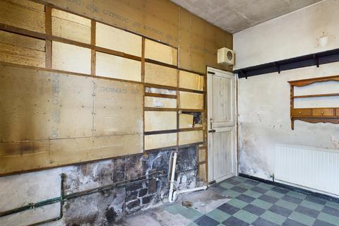 30 Chew Valley Road, Greenfield, Oldham, OL3 7JT