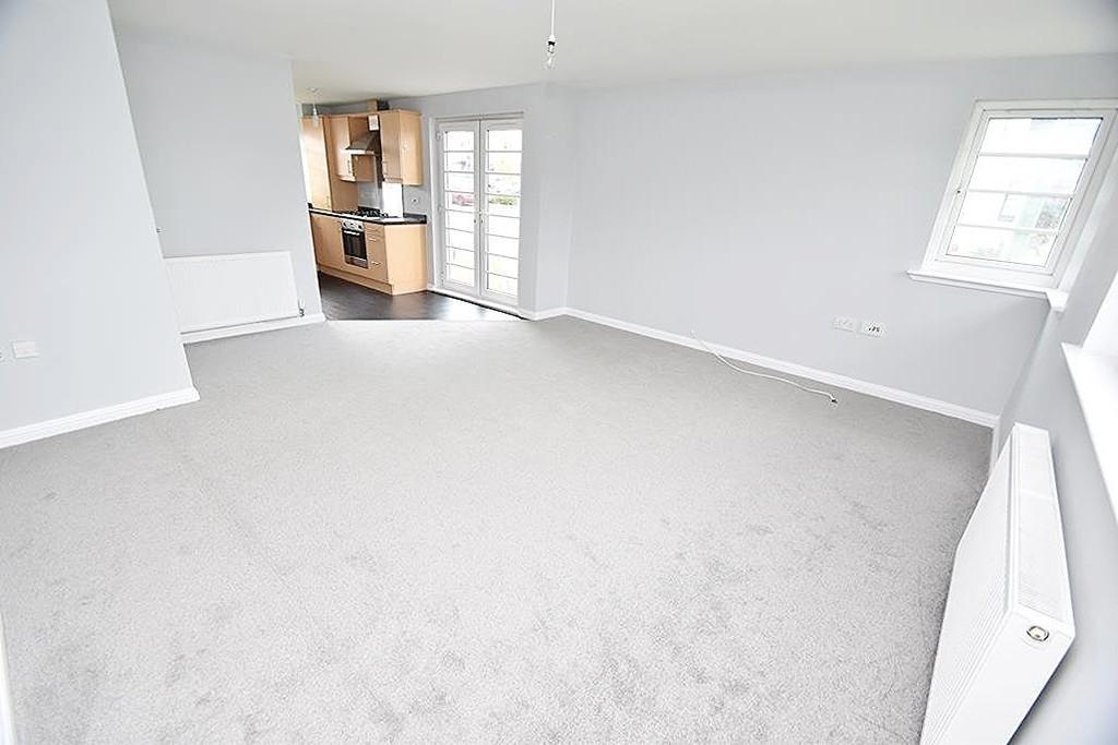 Whiteside Court, Bathgate 2 bed ground floor flat £113,000