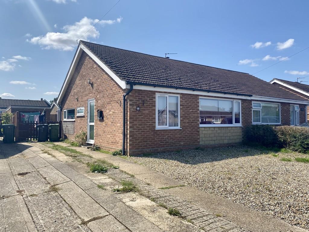 Rectory Close, Long Stratton 2 bed semidetached bungalow £205,000