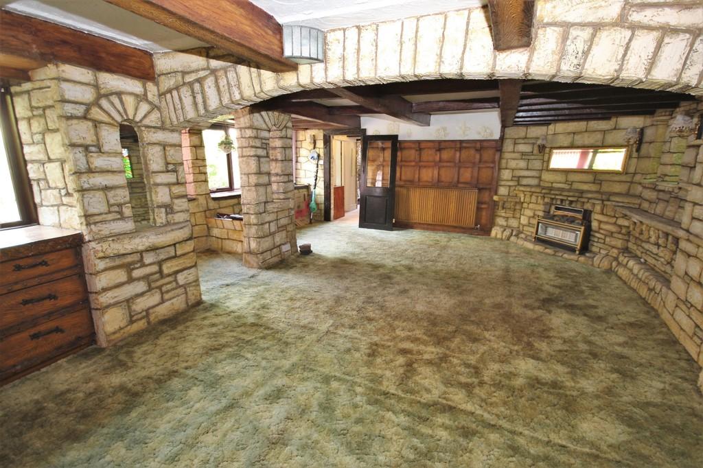 Road, Whitchurch, Cardiff 2 bed cottage £399,950