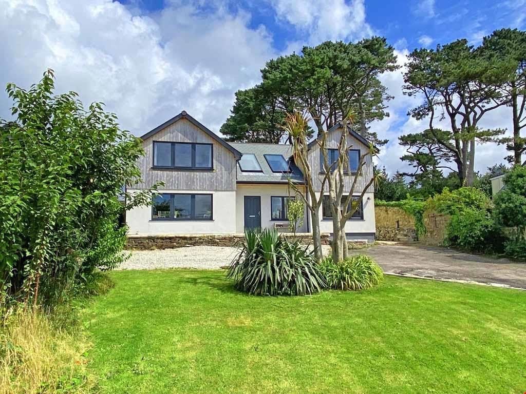 Devoran, Truro, Cornwall 5 bed detached house £900,000