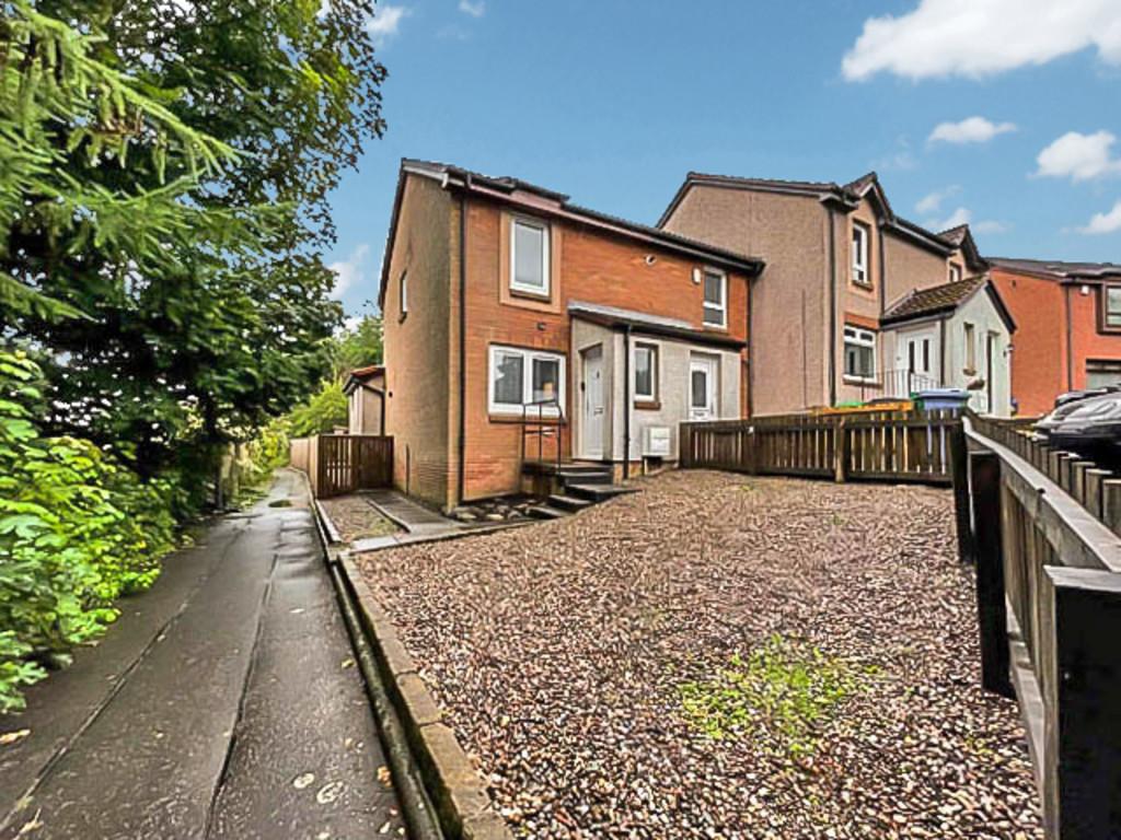 Strathallan Drive, Kirkcaldy 2 bed end of terrace house £130,000