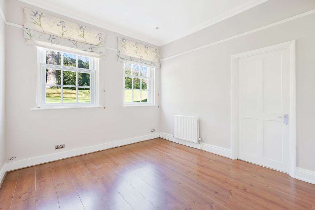 Broadway, flat 9 (11)