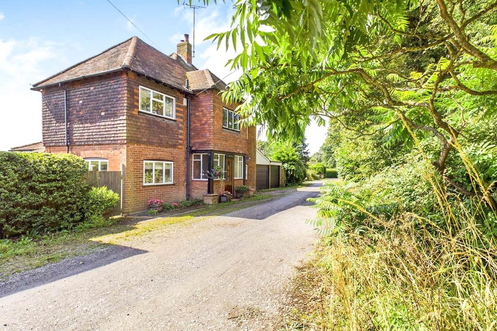 Vale View Drive, Beech Hill, Reading, Berkshire, RG7 3 bed detached