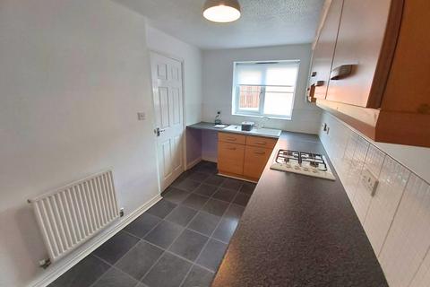 3 bedroom semi-detached house to rent, Hainford Close, Sunderland