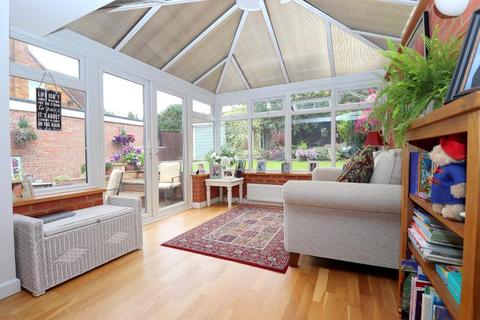 21 Bunyans Close, Luton, LU3 2PX