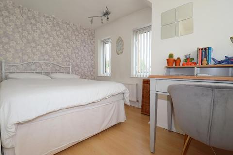 21 Bunyans Close, Luton, LU3 2PX