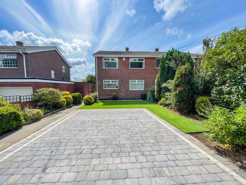 Stephenson Way, Winlaton 3 bed semidetached house £700 pcm (£162 pw)