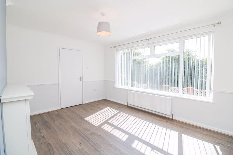 Stephenson Way, Winlaton 3 bed semidetached house £700 pcm (£162 pw)