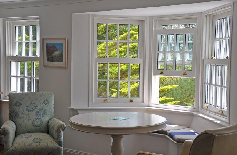 Living Room Bay...