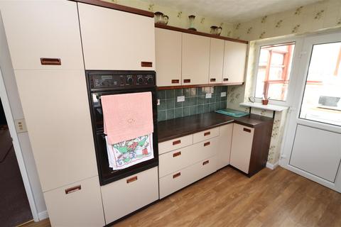 10 Ashford Road, Burton-on-trent, DE13 0QG