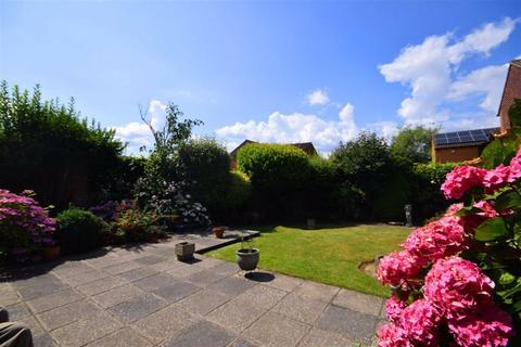 33 Apple Orchard, Prestbury, Cheltenham, GL52 3EH