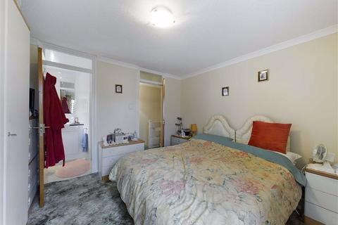 33 Apple Orchard, Prestbury, Cheltenham, GL52 3EH