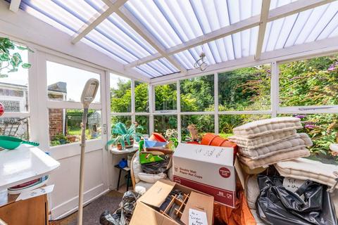 1 Broadmead, Burton Joyce, Nottingham, NG14 5FL