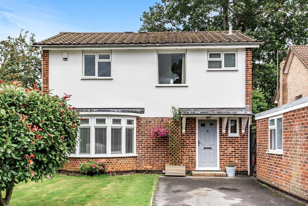 Forest Rise, Liss 3 bed detached house £550,000