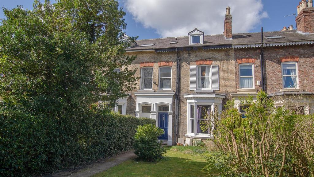 Flat 3, 74 Wigginton Road 1 bed flat £750 pcm (£173 pw)