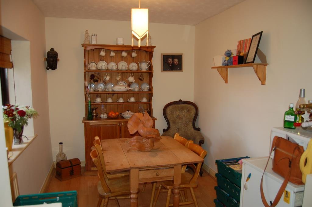 Wells Square, Westfield, Radstock 2 bed house £775 pcm (£179 pw)