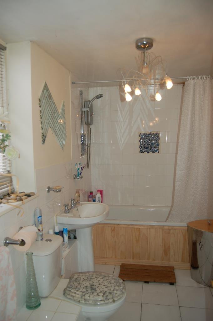Wells Square, Westfield, Radstock 2 bed house £775 pcm (£179 pw)