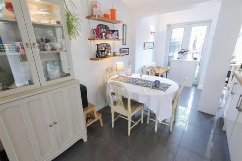 6 Birds Hill, Heath And Reach, Leighton Buzzard, LU7 0AD