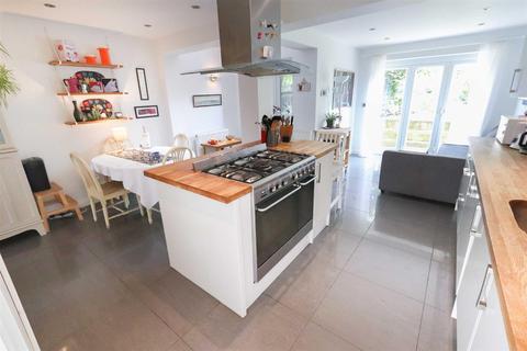 6 Birds Hill, Heath And Reach, Leighton Buzzard, LU7 0AD