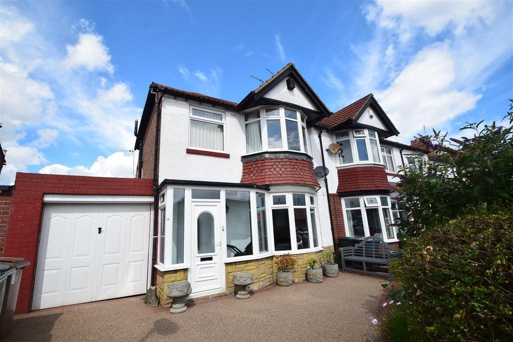 Chatsworth Gardens, West Monkseaton 3 bed semidetached house £299,999