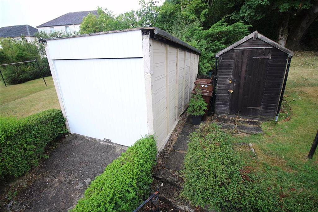 Iona Street, Greenock 2 bed flat £63,000